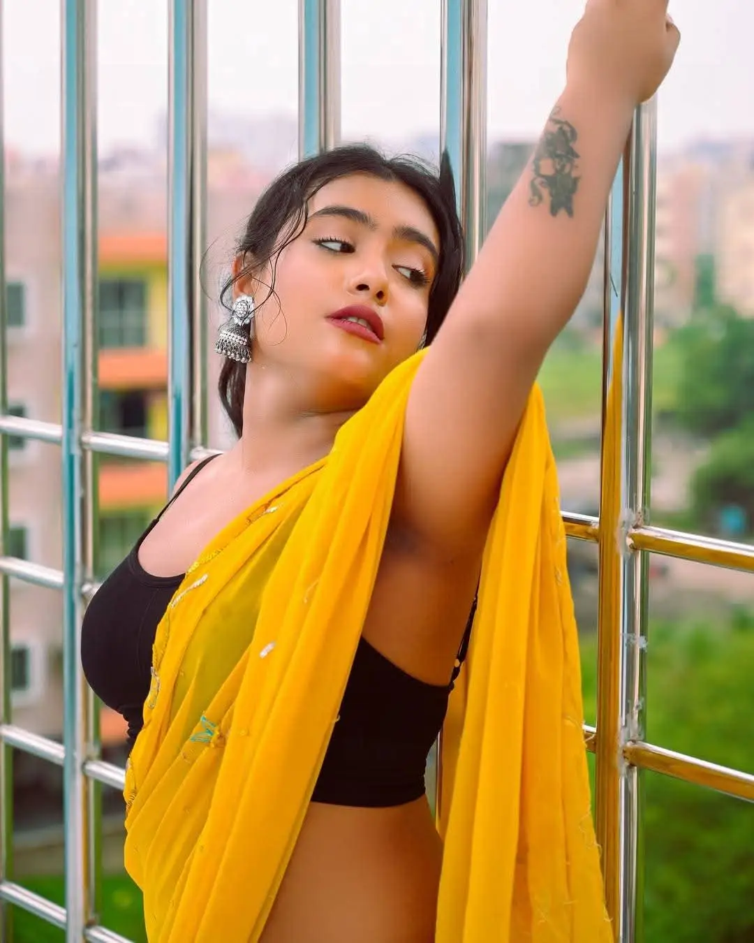 Only CASH PAYMENT ESCORT SERVICE AVAILABLE BHABHI AUNTY COLLEGE GIRLS 
